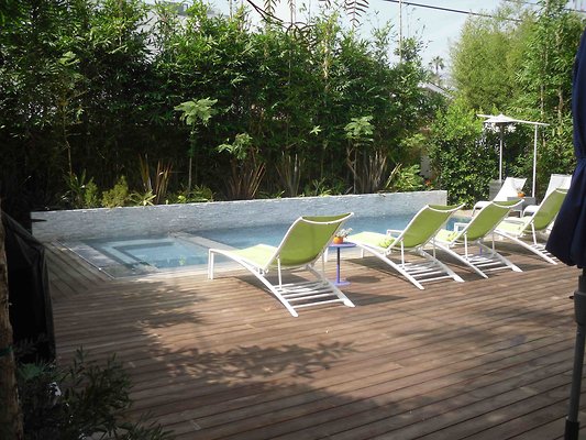 Back deck &amp; pool